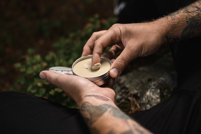 Pomade Matt Clay In Use 1